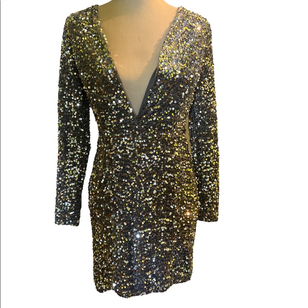 Selfie Leslie/Angel Biba Medium silver sequined dress New With Tags